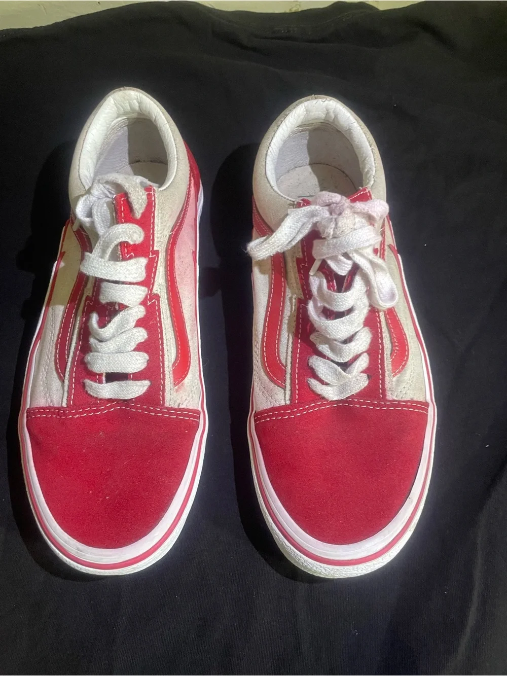 VANS Red/White Canvas Lace-Up Low Top Sneakers Unisex Men 7.5 women 9 Stained